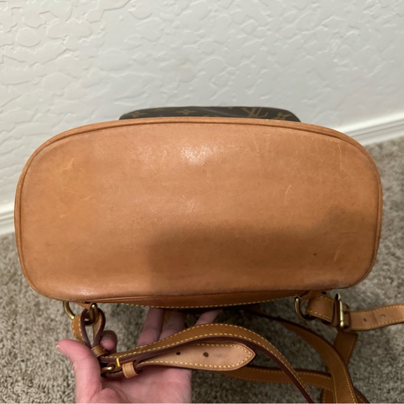 Louis Vuitton Montsouris Backpack - Picture 4 of 8